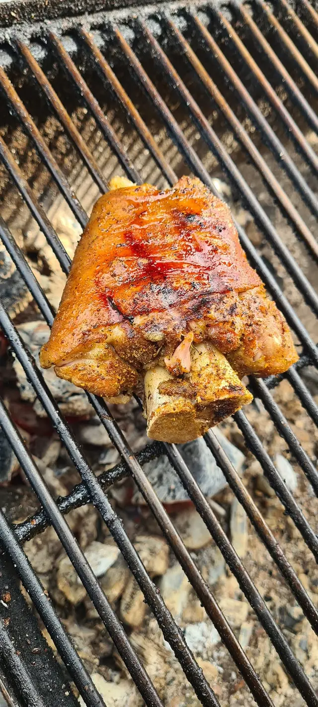 Jedzenie na wynos z Grill Bar S8